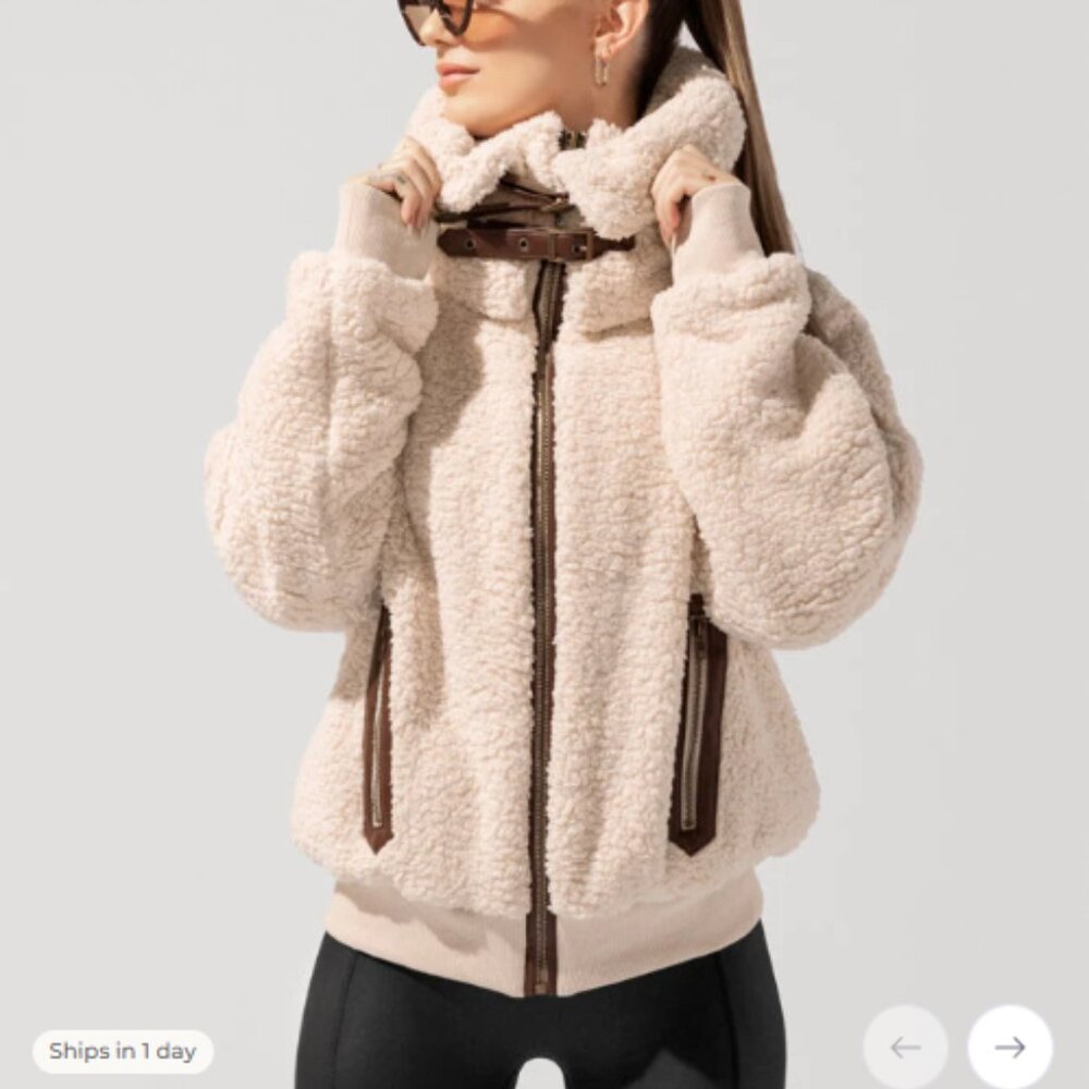 Popflex - The Kinsley Bomber Jacket in Vegan Shearling - Taupe Size XS